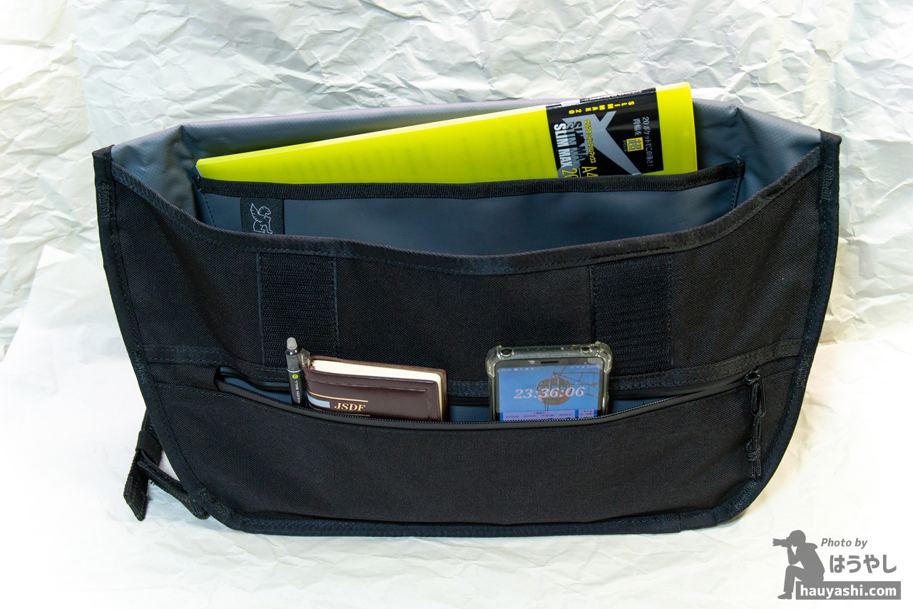 Chrome メッセンジャーバッグ （CHROME SIMPLE MESSENGER MD BLACK 